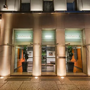 מלון Hotel Verona ***