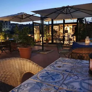 לינה וארוחת בוקר The Spanish Palace, Suites, Rooms, & Terraces ***