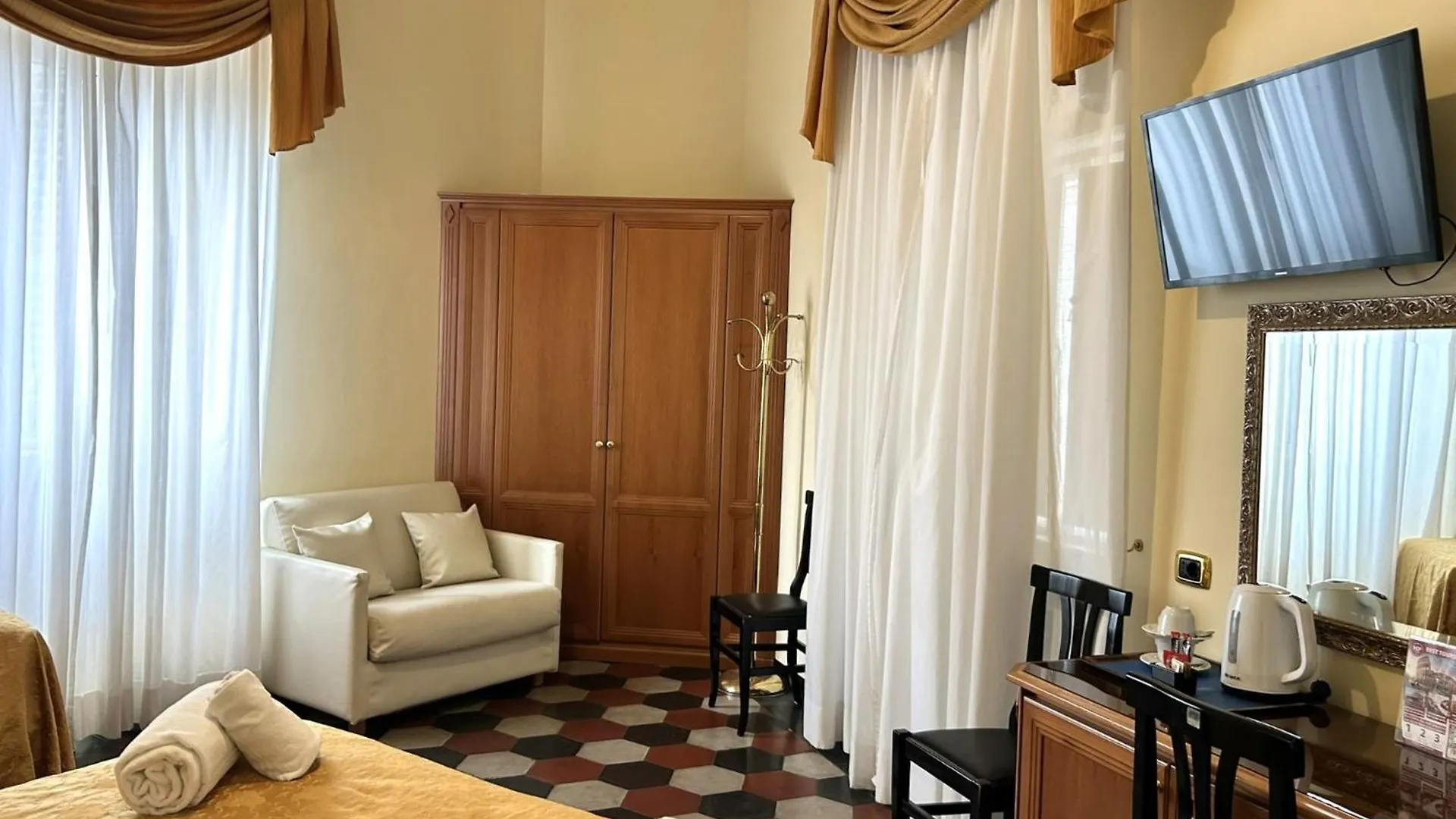 Hotel Labelle Rom 2*,  Italien
